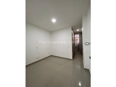Casa de 4 alcobas en venta en El Poblado, Medellín, 783 m² · foto 13 de 20