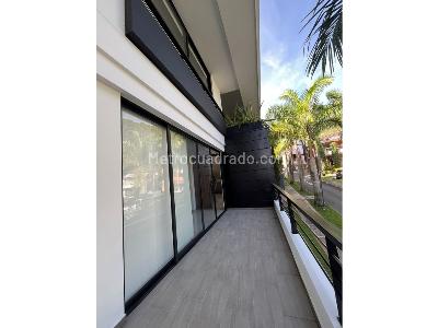 Casa de 4 alcobas en venta en El Poblado, Medellín, 783 m² · foto 16 de 20