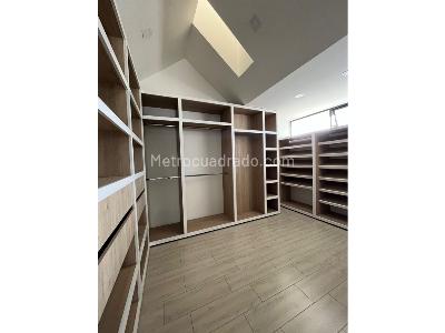 Casa de 4 alcobas en venta en El Poblado, Medellín, 783 m² · foto 19 de 20