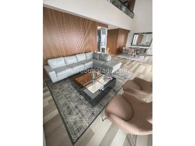 Apartamento en venta en El Poblado, Medellín · foto 2 de 14