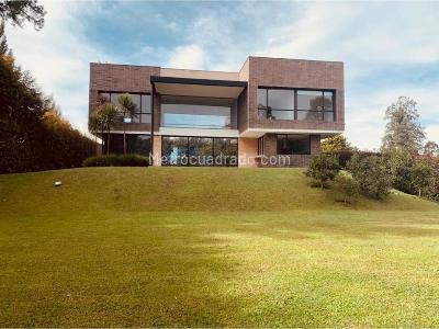 Casa de 4 alcobas en venta en Llanogrande, Rionegro, 410 m² · foto 4 de 15