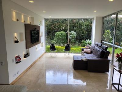 Casa de 4 alcobas en venta en Alto Palmas, Envigado, 450 m² · foto 12 de 20