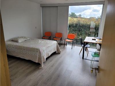 Casa de 4 alcobas en venta en Alto Palmas, Envigado, 450 m² · foto 19 de 20