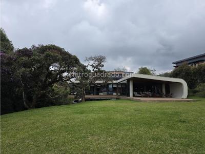 Casa de 4 alcobas en venta en Las Palmas, Medellín · foto 2 de 20