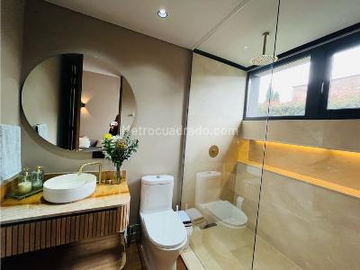 Casa de 4 alcobas en venta en Las Palmas, Medellín, 1690 m² · foto 8 de 20