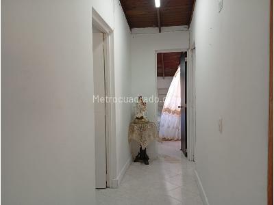 Casa de 3 alcobas en venta en Laureles, Medellín, 103 m² · foto 2 de 13