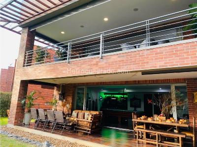 Casa de 3 alcobas en venta en Envigado, Medellín, 650 m² · foto 3 de 20