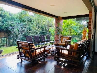 Casa de 3 alcobas en venta en Envigado, Medellín, 650 m² · foto 5 de 20