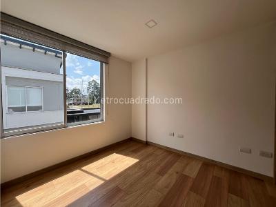 Casa de 3 alcobas en venta en El Porvenir, Rionegro, 220 m² · foto 13 de 19