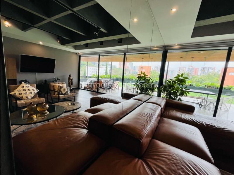 Spacious Apartment for Rent in Poblado San Lucas