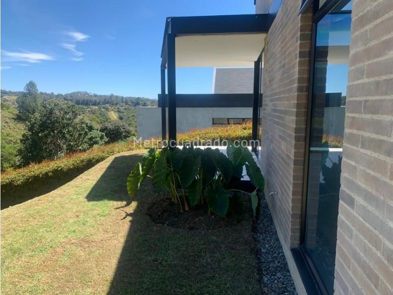 Casa campestre de 4 Alcobas en un solo nivel con vista al Valle - 5