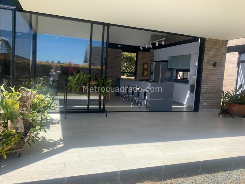 Casa campestre de 4 Alcobas en un solo nivel con vista al Valle - 7