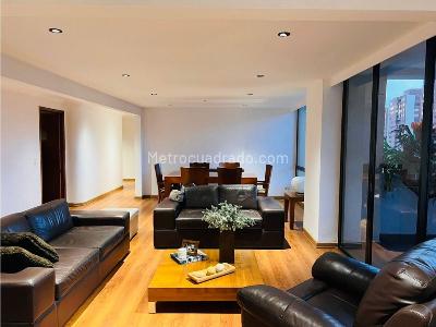 Apartamento en venta en El Poblado, Medellín · foto 2 de 20