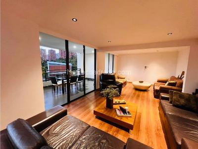 Apartamento en venta en El Poblado, Medellín · foto 4 de 20