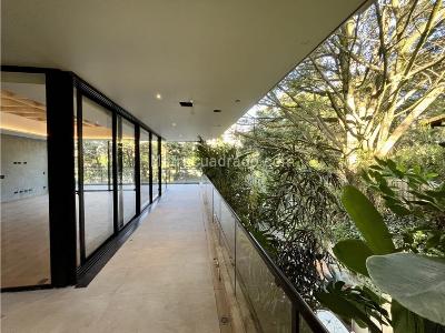 Apartamento de 2 alcobas en venta en El Poblado, Medellín, 240 m² · foto 8 de 20