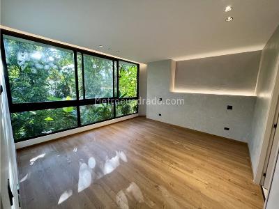 Apartamento de 2 alcobas en venta en El Poblado, Medellín, 240 m² · foto 12 de 20