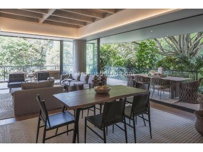 Apartamento de 2 alcobas en venta en El Poblado, Medellín, 240 m² · foto 18 de 20