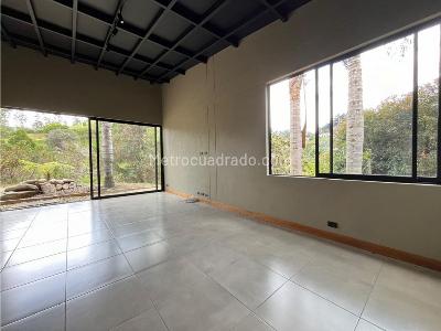 Casa de 3 alcobas en arriendo en Ojo De Agua, Rionegro, 230 m² · foto 9 de 14