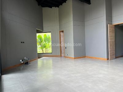 Casa de 3 alcobas en arriendo en Ojo De Agua, Rionegro, 230 m² · foto 10 de 14