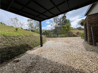 Casa de 3 alcobas en arriendo en Ojo De Agua, Rionegro, 230 m² · foto 13 de 14