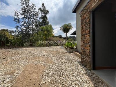 Casa de 3 alcobas en arriendo en Ojo De Agua, Rionegro, 230 m² · foto 14 de 14