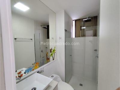 Apartamento de 4 alcobas en venta en El Poblado, Medellín, 171 m² · foto 5 de 20