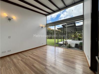 Casa de 5 alcobas en arriendo en Sebastiana, Envigado, 400 m² · foto 5 de 15