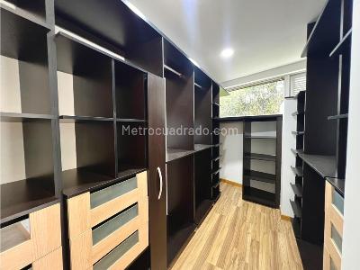 Casa de 5 alcobas en arriendo en Sebastiana, Envigado, 400 m² · foto 10 de 15