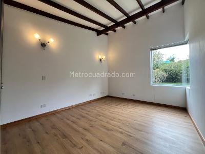 Casa de 5 alcobas en arriendo en Sebastiana, Envigado, 400 m² · foto 6 de 15