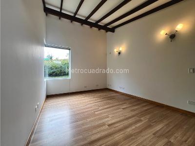 Casa de 5 alcobas en arriendo en Sebastiana, Envigado, 400 m² · foto 7 de 15