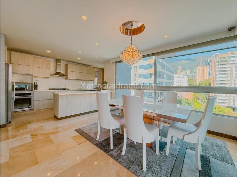 Elegant 3BR Apartment in Castropol - 3