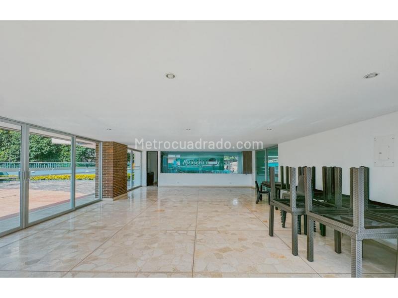 Elegant 3BR Apartment in Castropol - 9