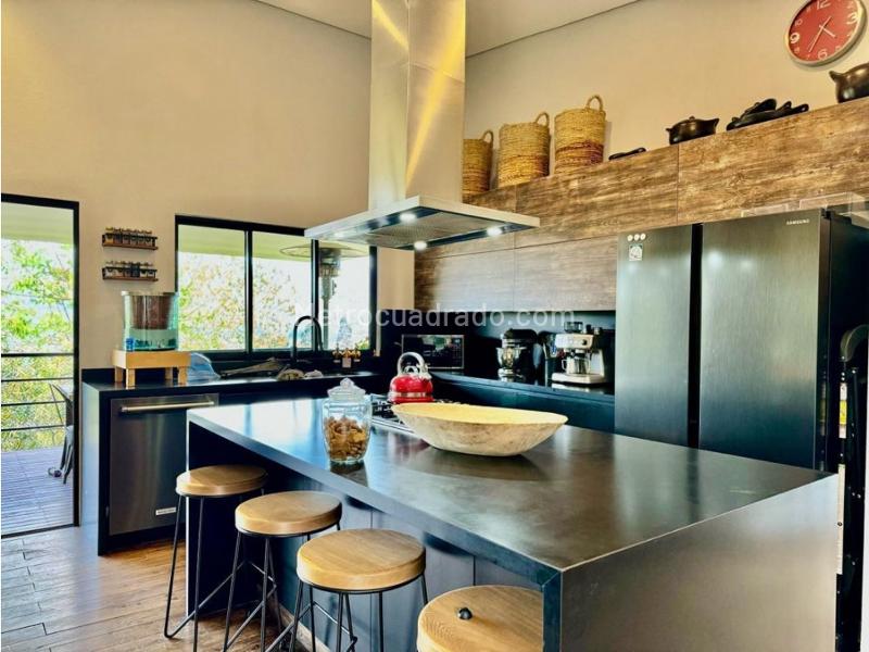 4BR House in El Retiro (310 m²) - 3