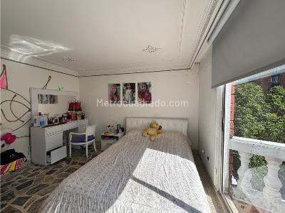 Casa de 5 alcobas en arriendo en Las Palmas, Medellín, 1000 m² · foto 11 de 14