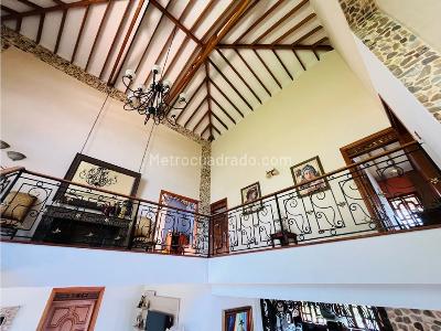 Casa de 4 alcobas en venta en Sabaneta, Medellín, 1530 m² · foto 8 de 20