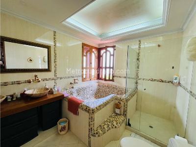 Casa de 4 alcobas en venta en Sabaneta, Medellín, 1530 m² · foto 16 de 20