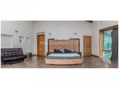 Casa de 5 alcobas en venta en Las Palmas, Envigado · foto 9 de 17