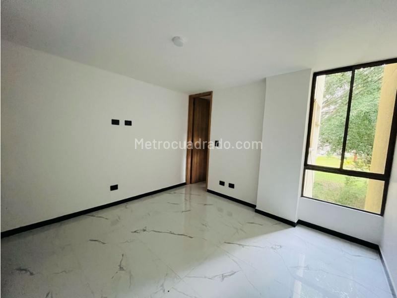 Apartamento Amplio de 4 Alcobas en Altos de La Concha - 9