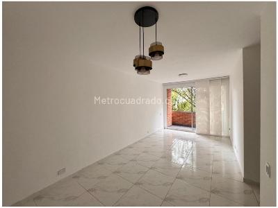 Apartamento en venta en El Poblado, Medellín · foto 2 de 18