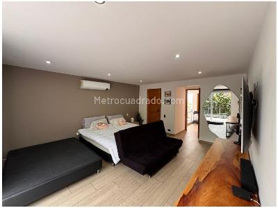 Casa de 4 alcobas en venta en El Poblado, Medellín, 680 m² · foto 8 de 18