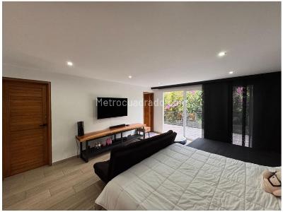 Casa de 4 alcobas en venta en El Poblado, Medellín, 680 m² · foto 9 de 18