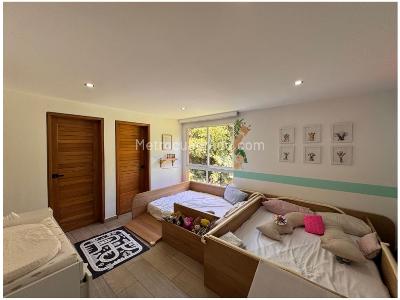 Casa de 4 alcobas en venta en El Poblado, Medellín, 680 m² · foto 11 de 18