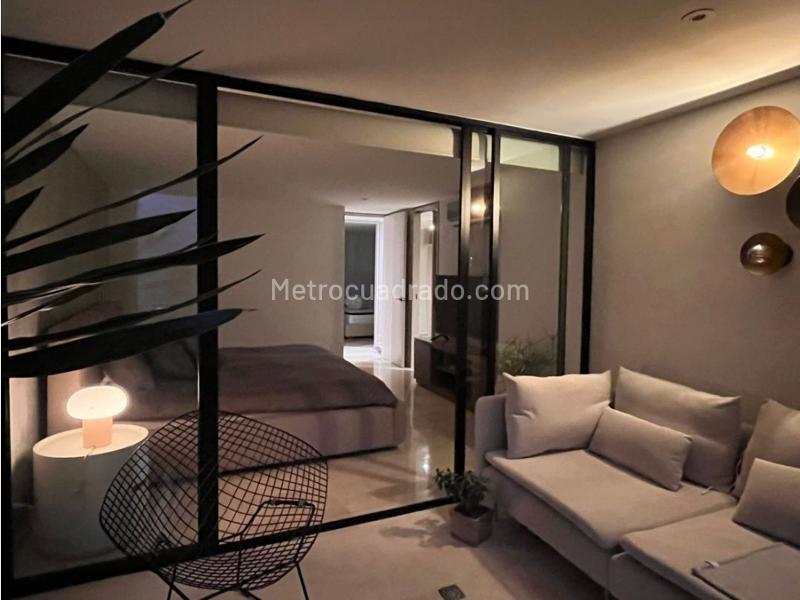 Apartamento de Lujo de 3 Alcobas con Vista Panorámica en El Poblado - 2