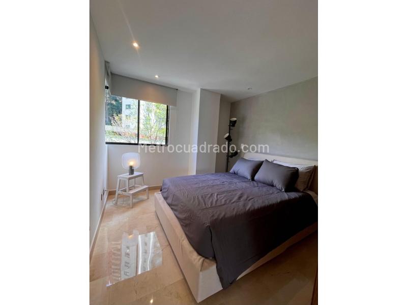 Apartamento de Lujo de 3 Alcobas con Vista Panorámica en El Poblado - 8