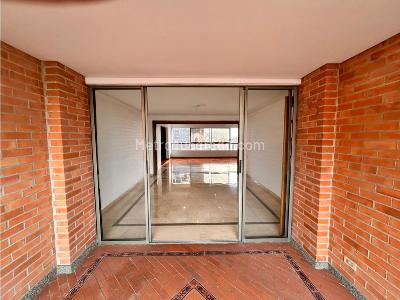Apartamento de 3 alcobas en venta en El Poblado, Medellín, 211 m² · foto 9 de 16