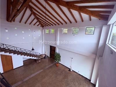 Casa de 3 alcobas en venta en Autopista Med Bog, Rionegro, 350 m² · foto 2 de 20