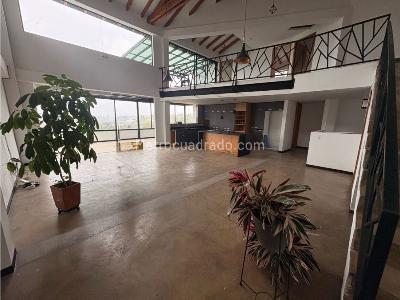 Casa de 3 alcobas en venta en Autopista Med Bog, Rionegro, 350 m² · foto 3 de 20