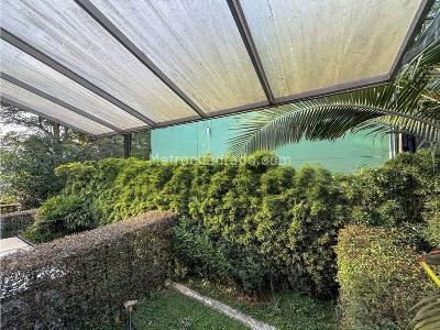 Casa de 3 alcobas en venta en Loma El Atravesado, Envigado, 198 m² · foto 11 de 12