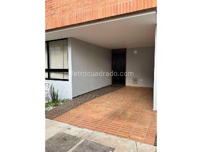 Casa de 3 alcobas en venta en La Ceja, Rionegro, 590 m² · foto 18 de 20