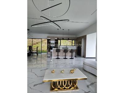 Casa de 3 alcobas en arriendo en Ojo De Agua, Rionegro, 350 m² · foto 4 de 20